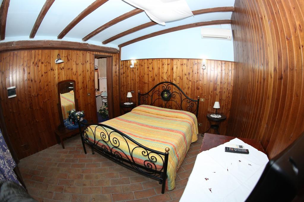 Agriturismo Monte Due Torri Дженцано-ді-Рома Екстер'єр фото