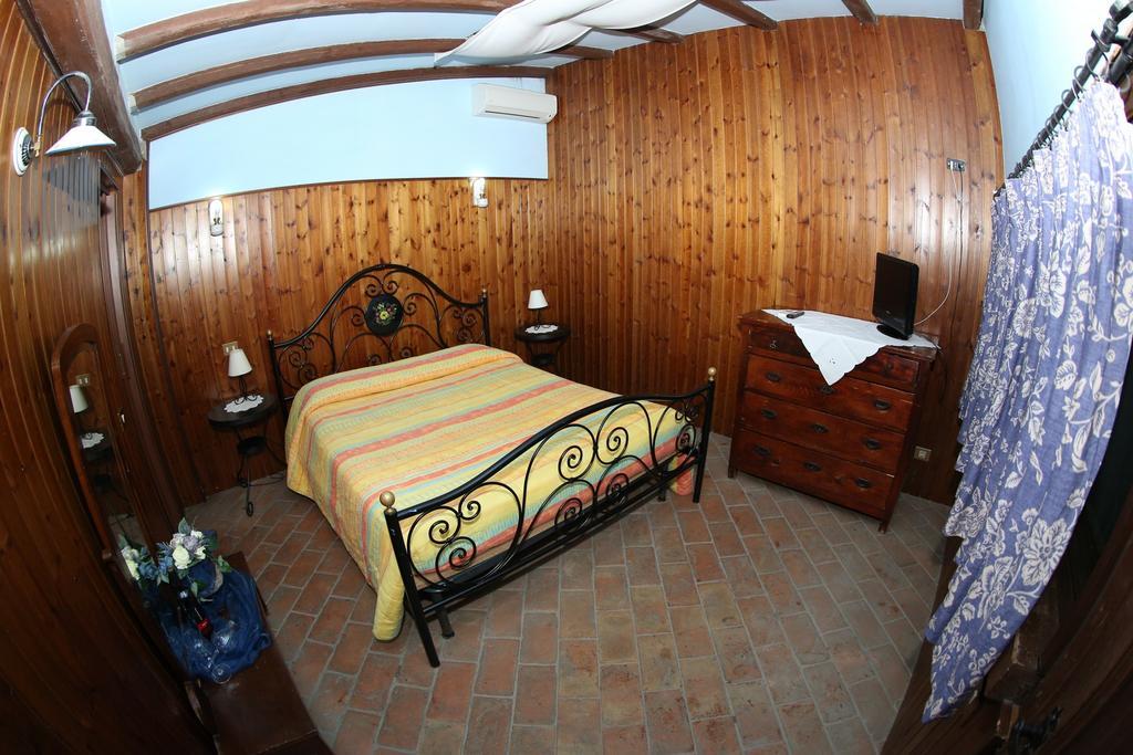 Agriturismo Monte Due Torri Дженцано-ді-Рома Екстер'єр фото