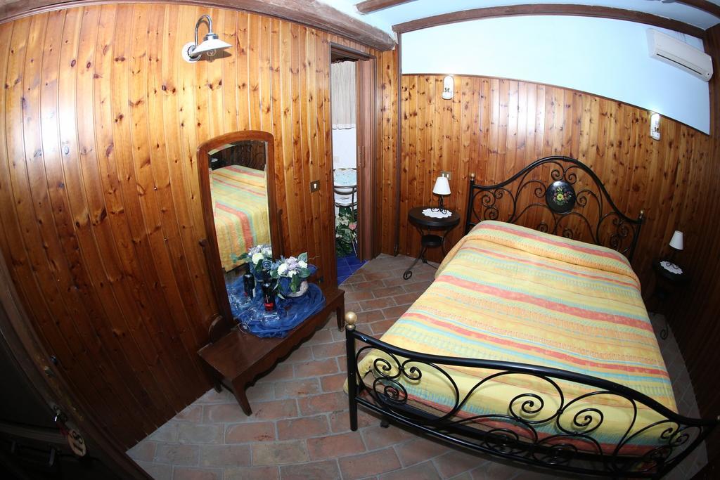 Agriturismo Monte Due Torri Дженцано-ді-Рома Екстер'єр фото