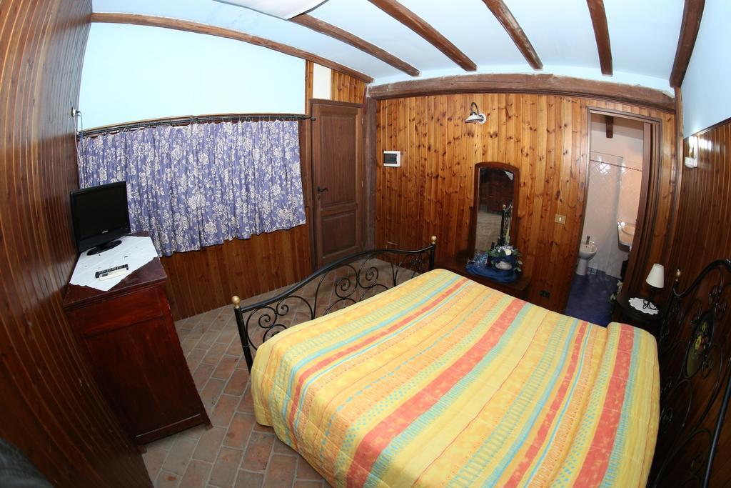 Agriturismo Monte Due Torri Дженцано-ді-Рома Екстер'єр фото