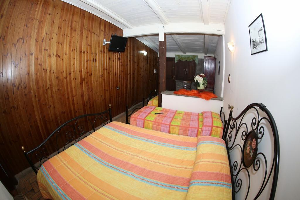 Agriturismo Monte Due Torri Дженцано-ді-Рома Екстер'єр фото