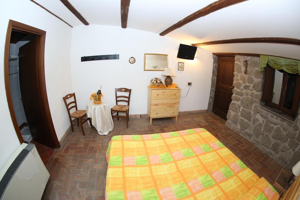 Agriturismo Monte Due Torri Дженцано-ді-Рома Екстер'єр фото