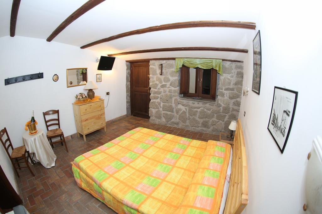 Agriturismo Monte Due Torri Дженцано-ді-Рома Екстер'єр фото