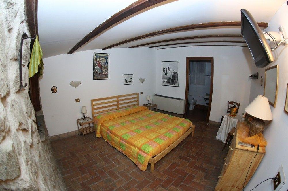 Agriturismo Monte Due Torri Дженцано-ді-Рома Екстер'єр фото